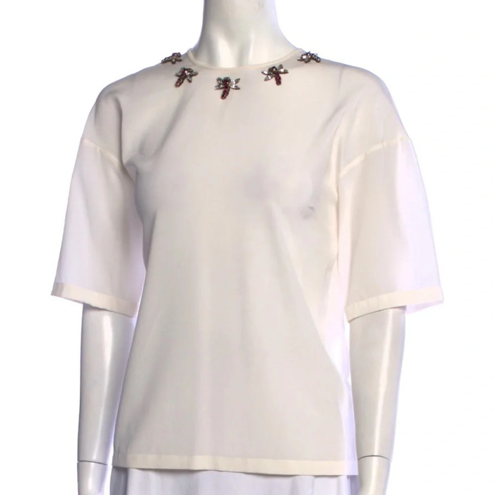 Authentic dolce & gabanna white silk short with Crystal.​